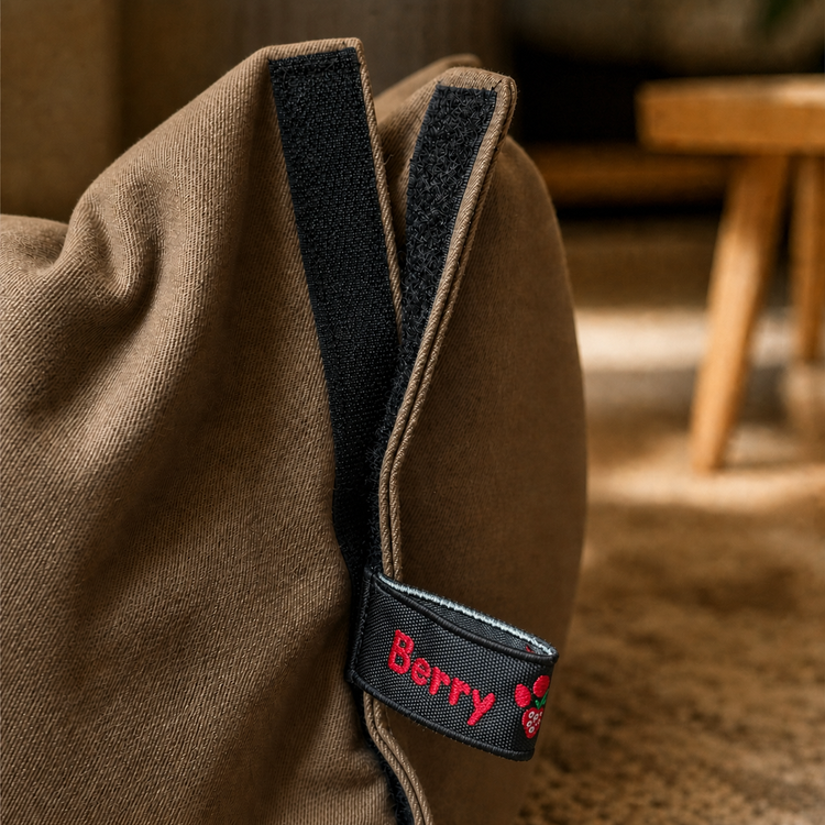 Dettaglio velcro e logo BerryPuff modulare